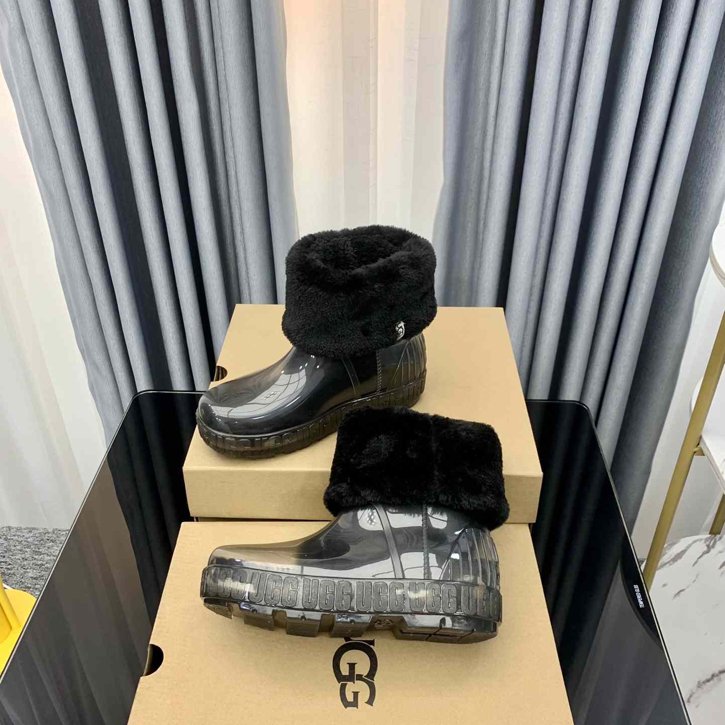 Ugg Drizlita Clear Womens Taffy Black Fashion Boots - PerfectKickZ