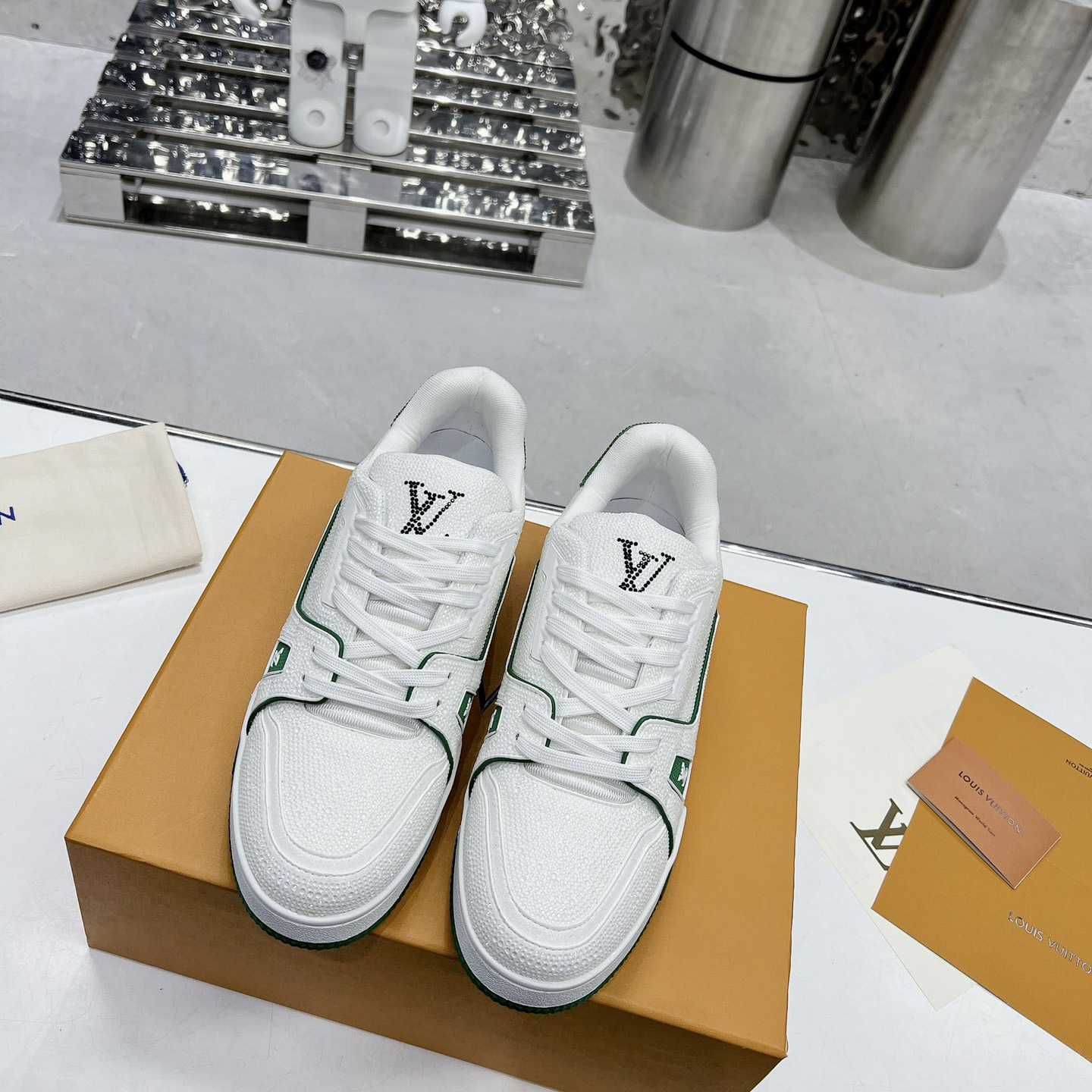 Louis Vuitton LV Trainer Sneaker          1AARLO - PerfectKickZ