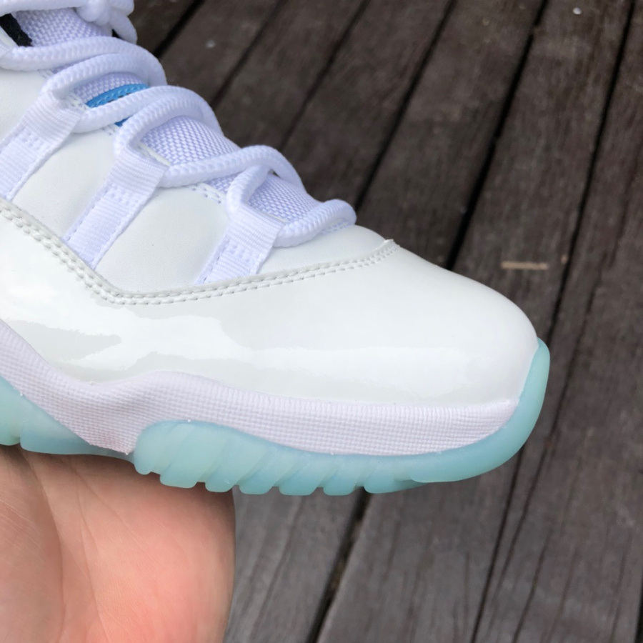 Air Jordan 11 Low AJ11 Sneakers    AV2187-117 - 
