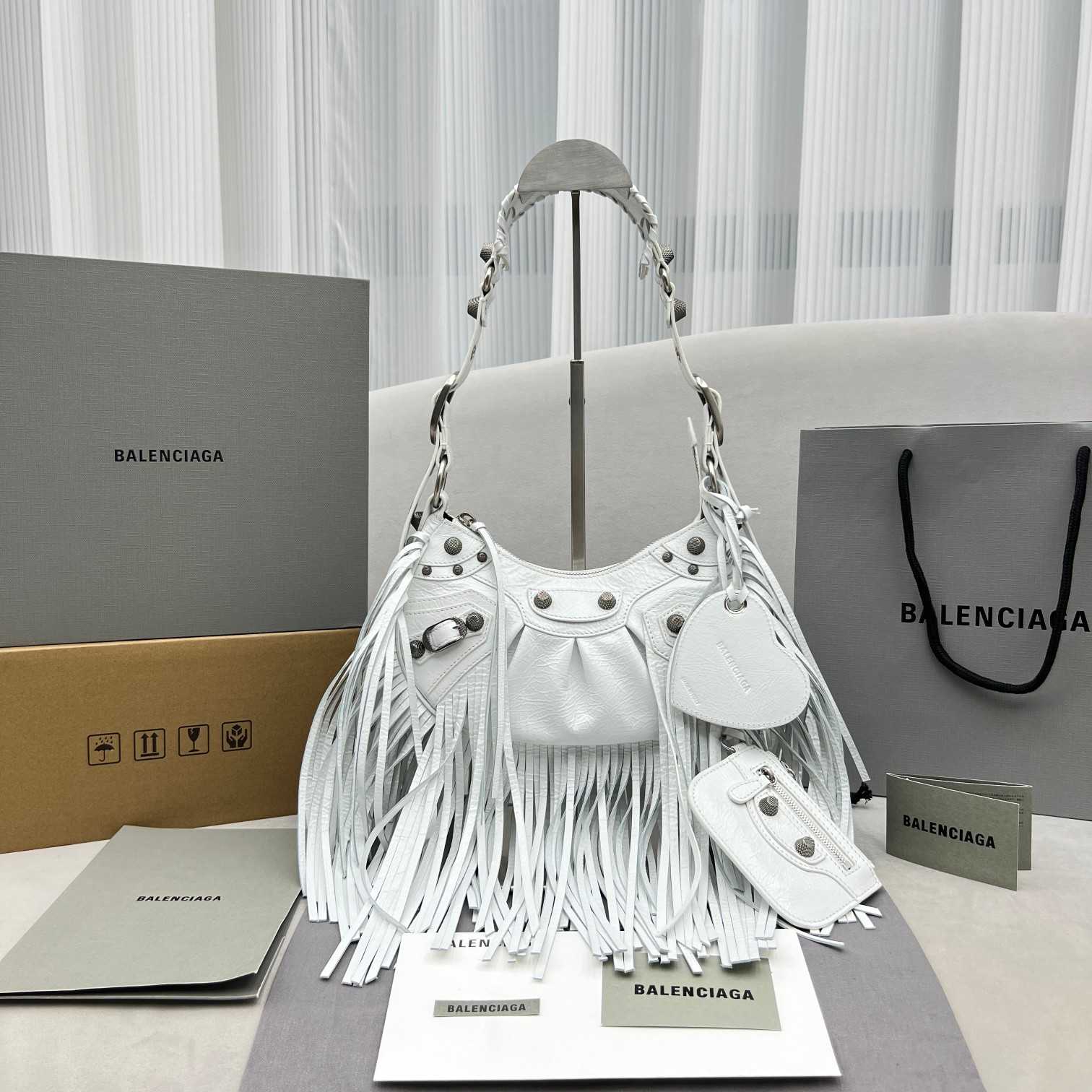 Balenciaga Women's Le Cagole Shoulder Bag(26-16-9.9cm) - PerfectKickZ