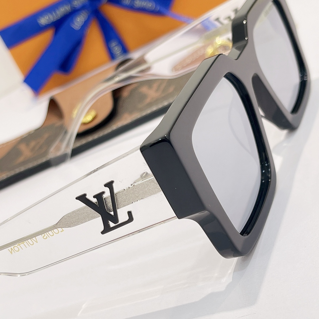 Louis Vuitton LV Clash Square Sunglasses   Z1580W - PerfectKickZ