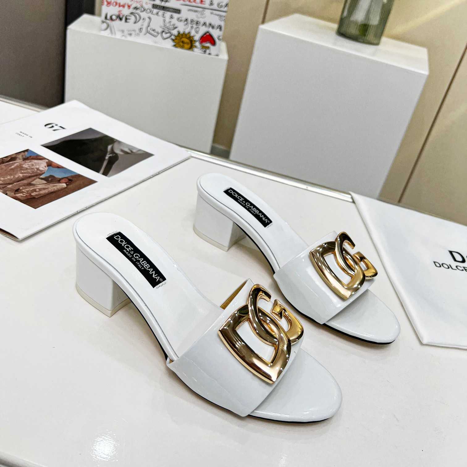 Dolce & Gabbana Polished Calfskin Sliders With DG Logo - PerfectKickZ