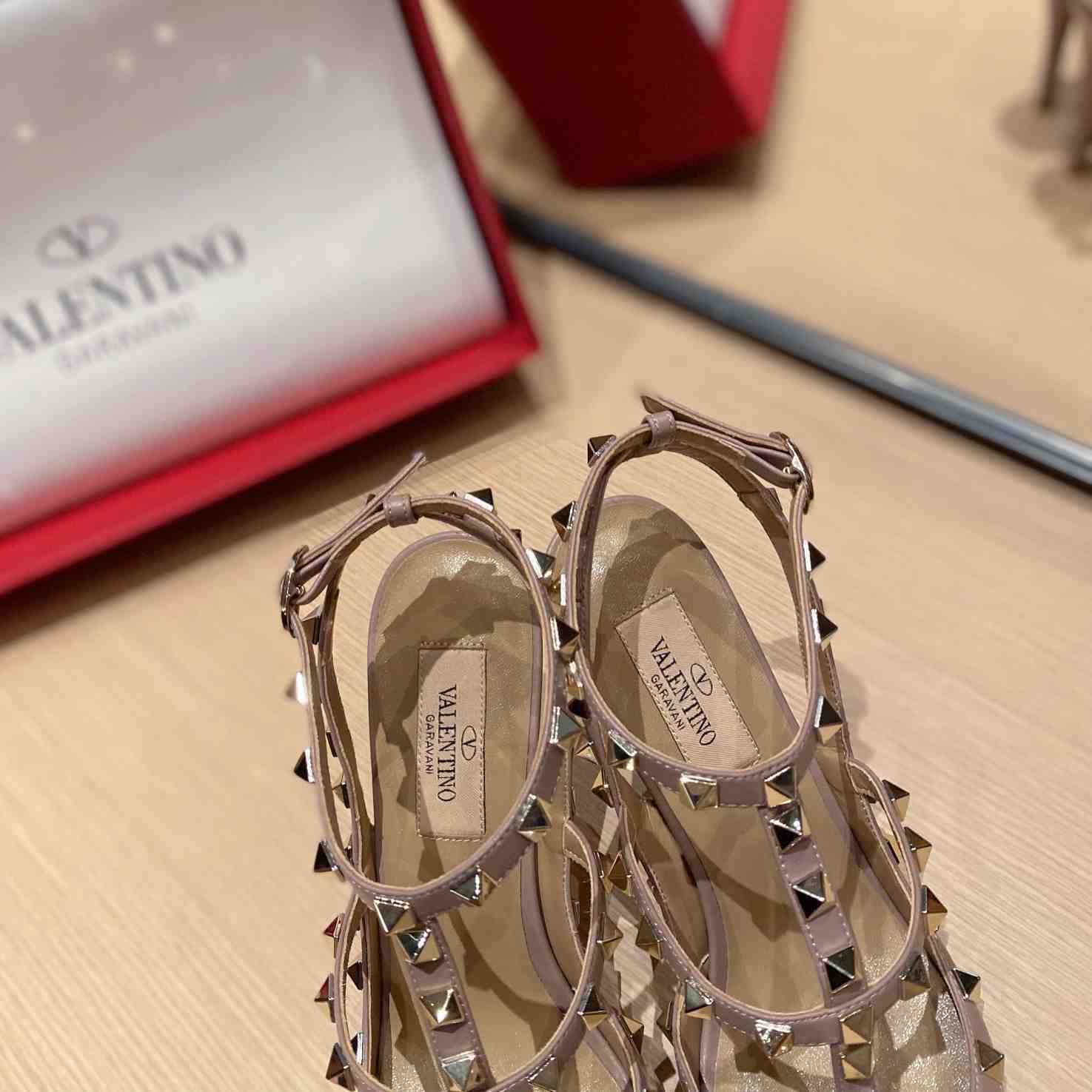 Valenti Garavani Rockstud Patent Leather Slings - PerfectKickZ