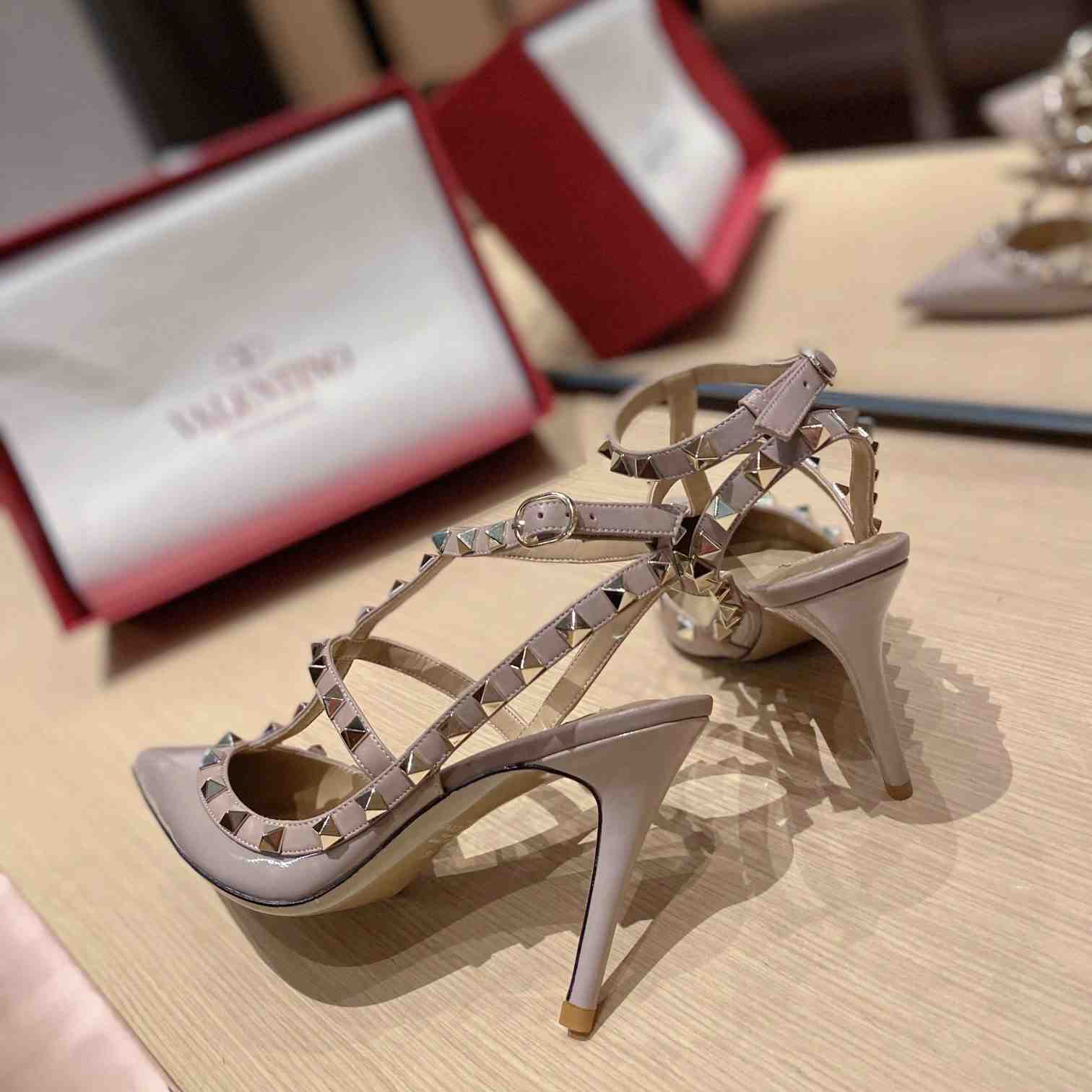Valenti Garavani Rockstud Patent Leather Slings - PerfectKickZ