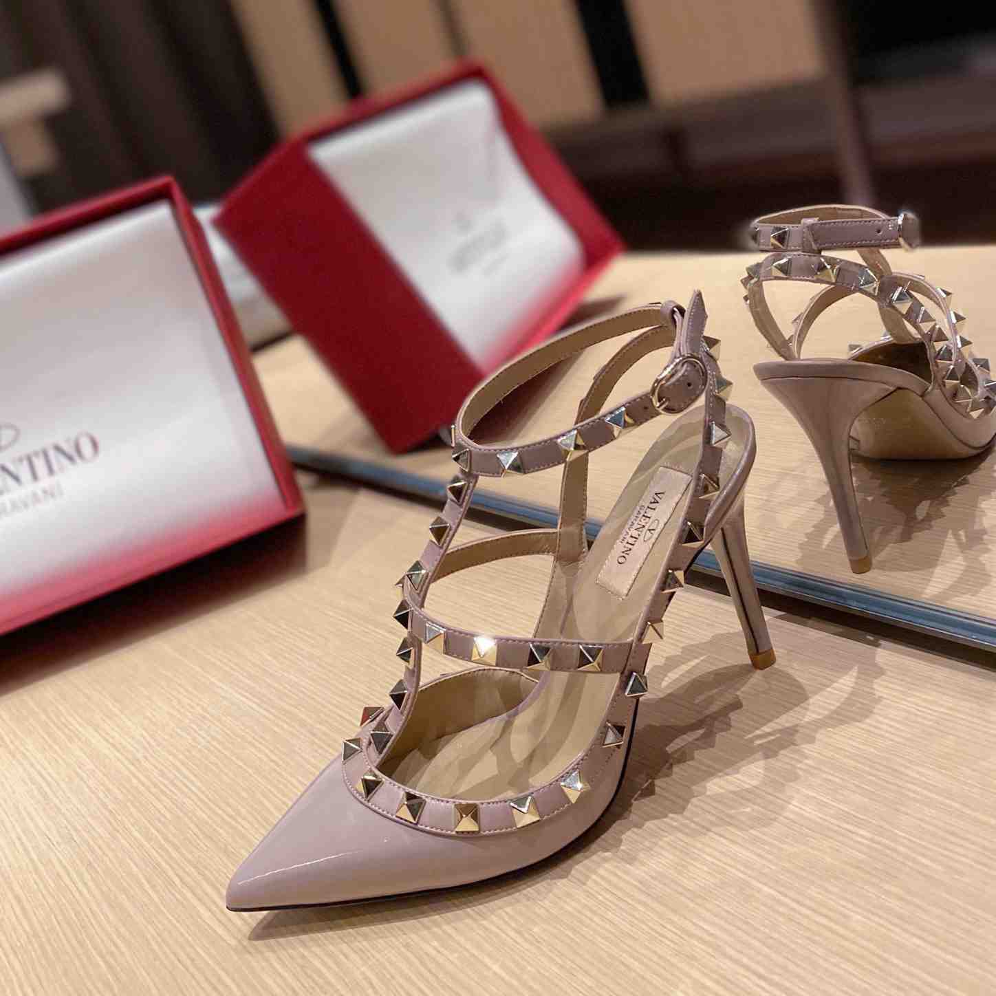Valenti Garavani Rockstud Patent Leather Slings - PerfectKickZ