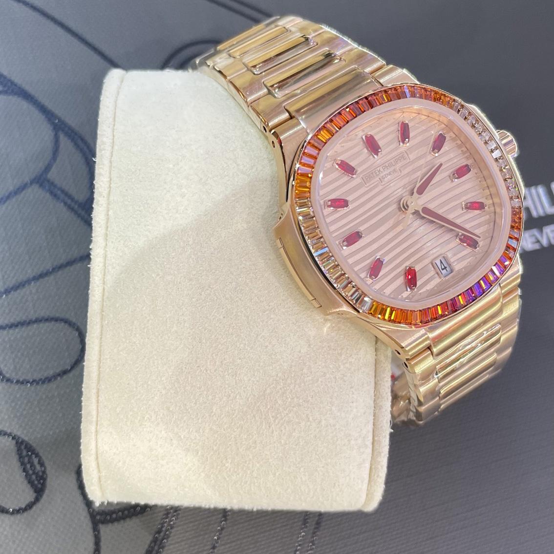 Patek Philipps 7118/1300R - Nautilus Watch - PerfectKickZ