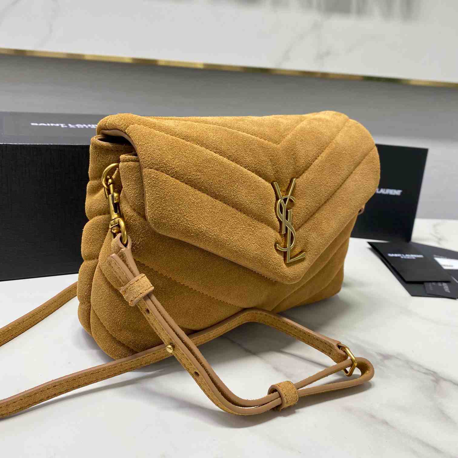 Saint Laurent Loulou Toy Shoulder Bag(20x7x15cm) - 