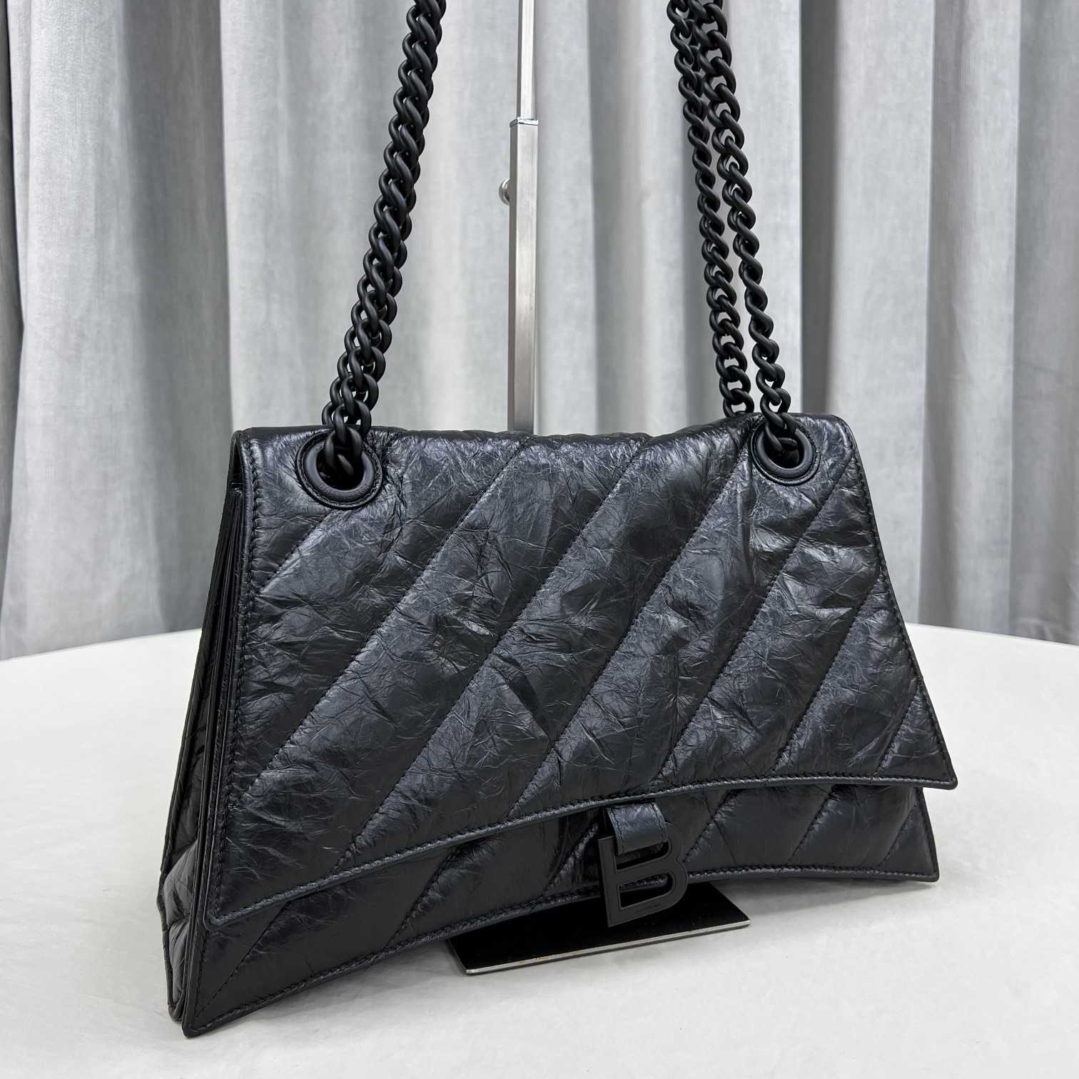 Balenciaga Women's Crush Medium Chain Bag Quilted In Black(31-20-12cm) - PerfectKickZ