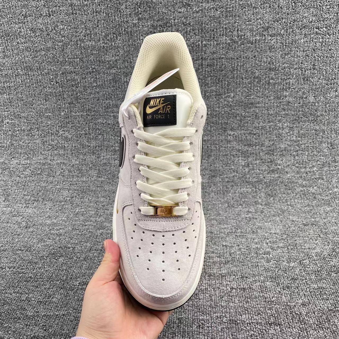Nike Air Force 1 Low ’07 Sneaker    KK5636-810 - 