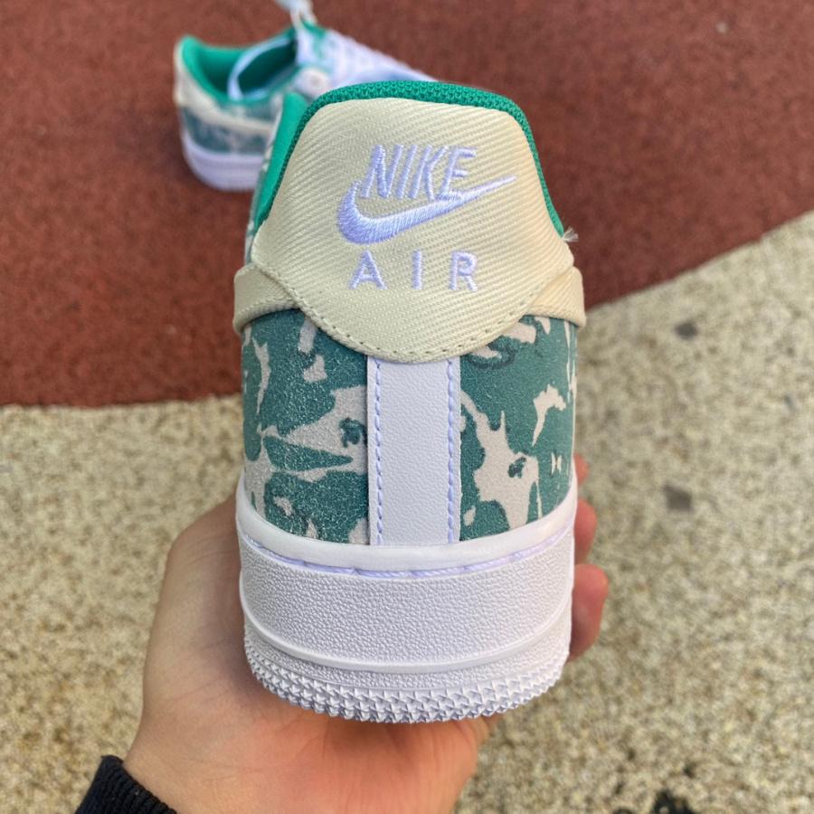 Nike Air Force 1 '07 LV8 Sneaker   DX3365 100 - 