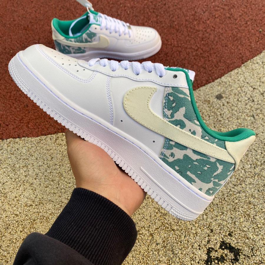 Nike Air Force 1 '07 LV8 Sneaker   DX3365 100 - 