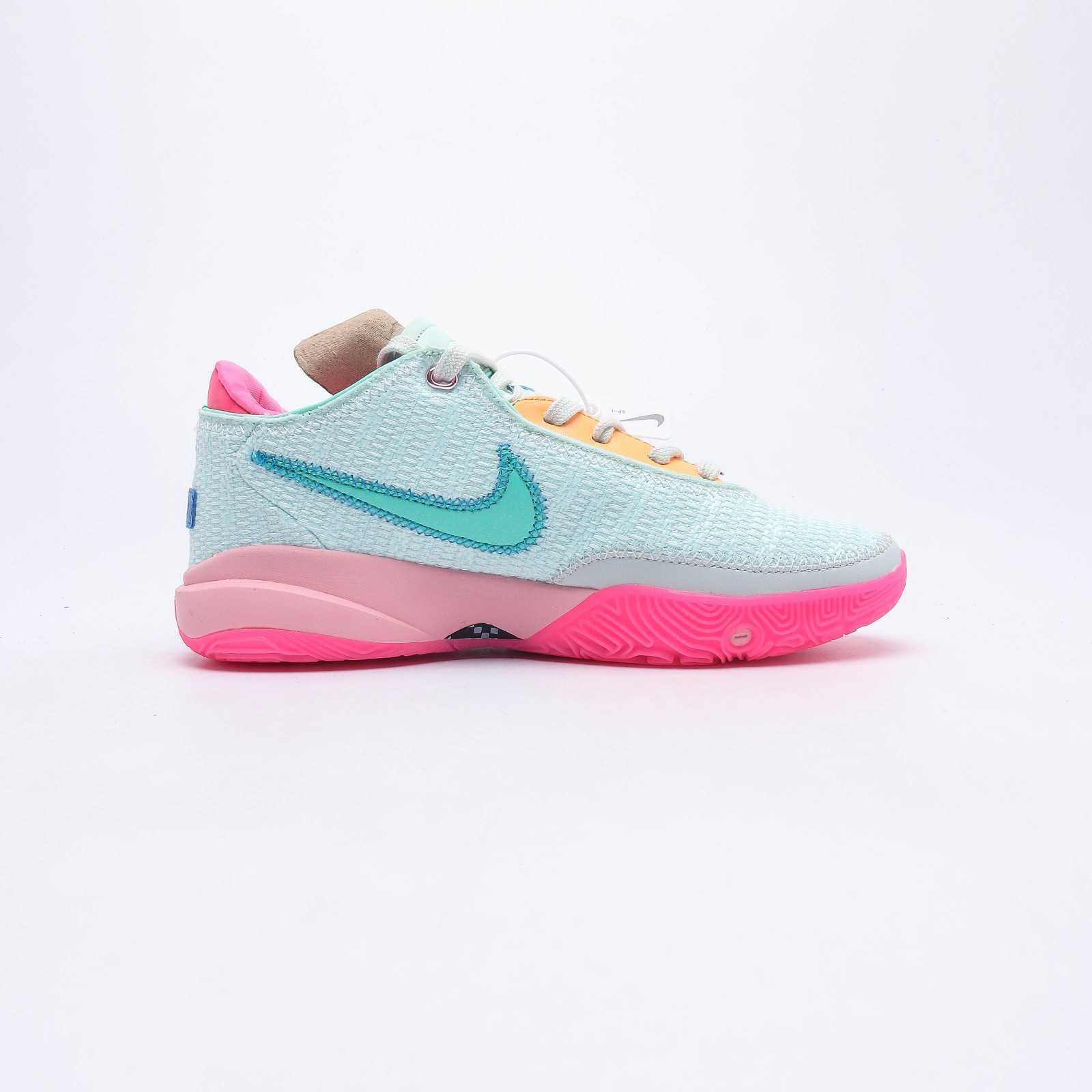 Nike Lebron XX EP Sneakers     DJ5423-100 - PerfectKickZ