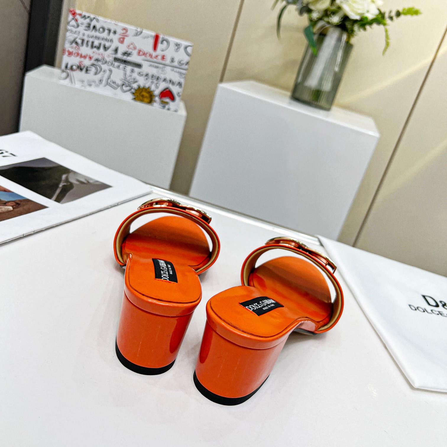 Dolce & Gabbana Polished Calfskin Sliders With DG Logo - PerfectKickZ