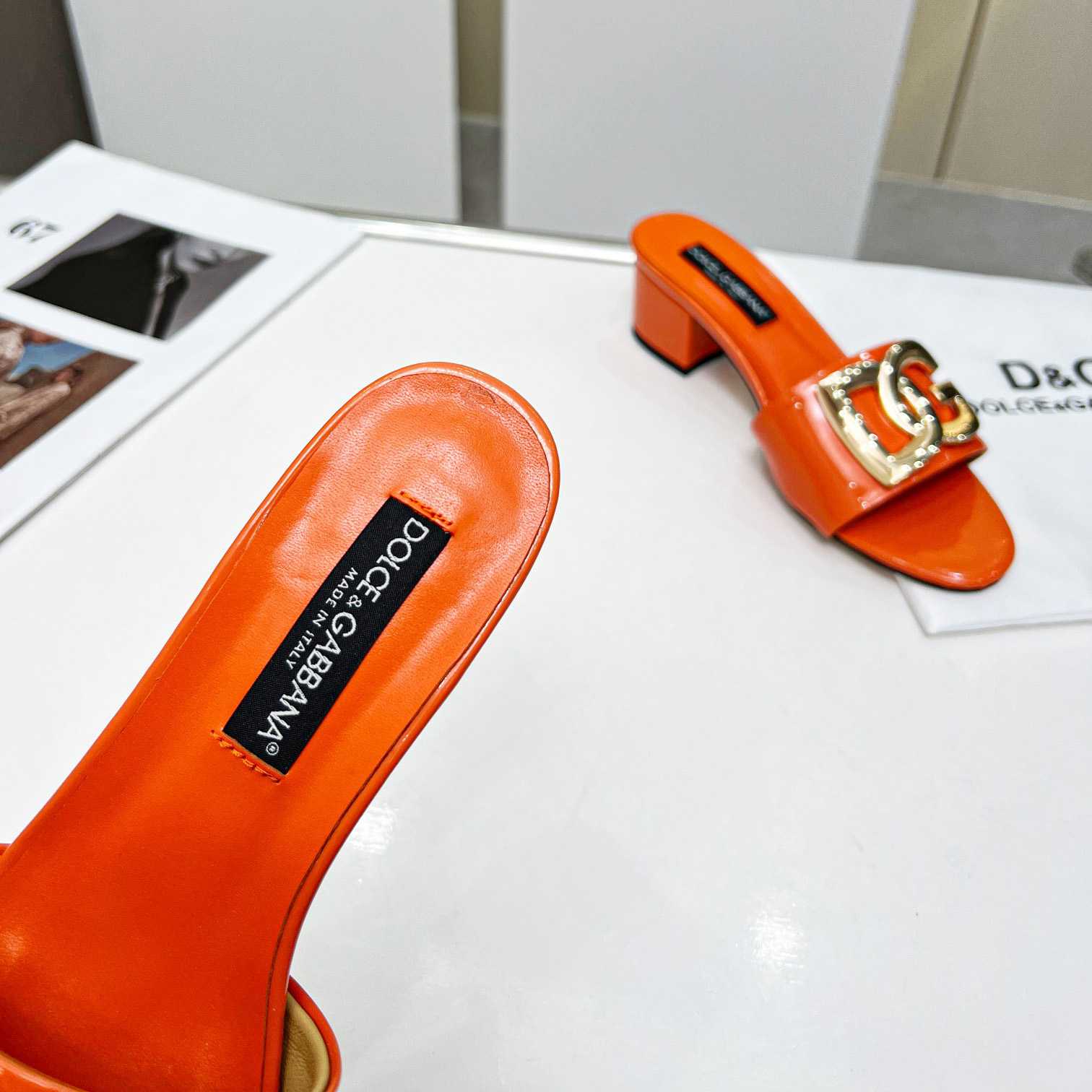 Dolce & Gabbana Polished Calfskin Sliders With DG Logo - PerfectKickZ