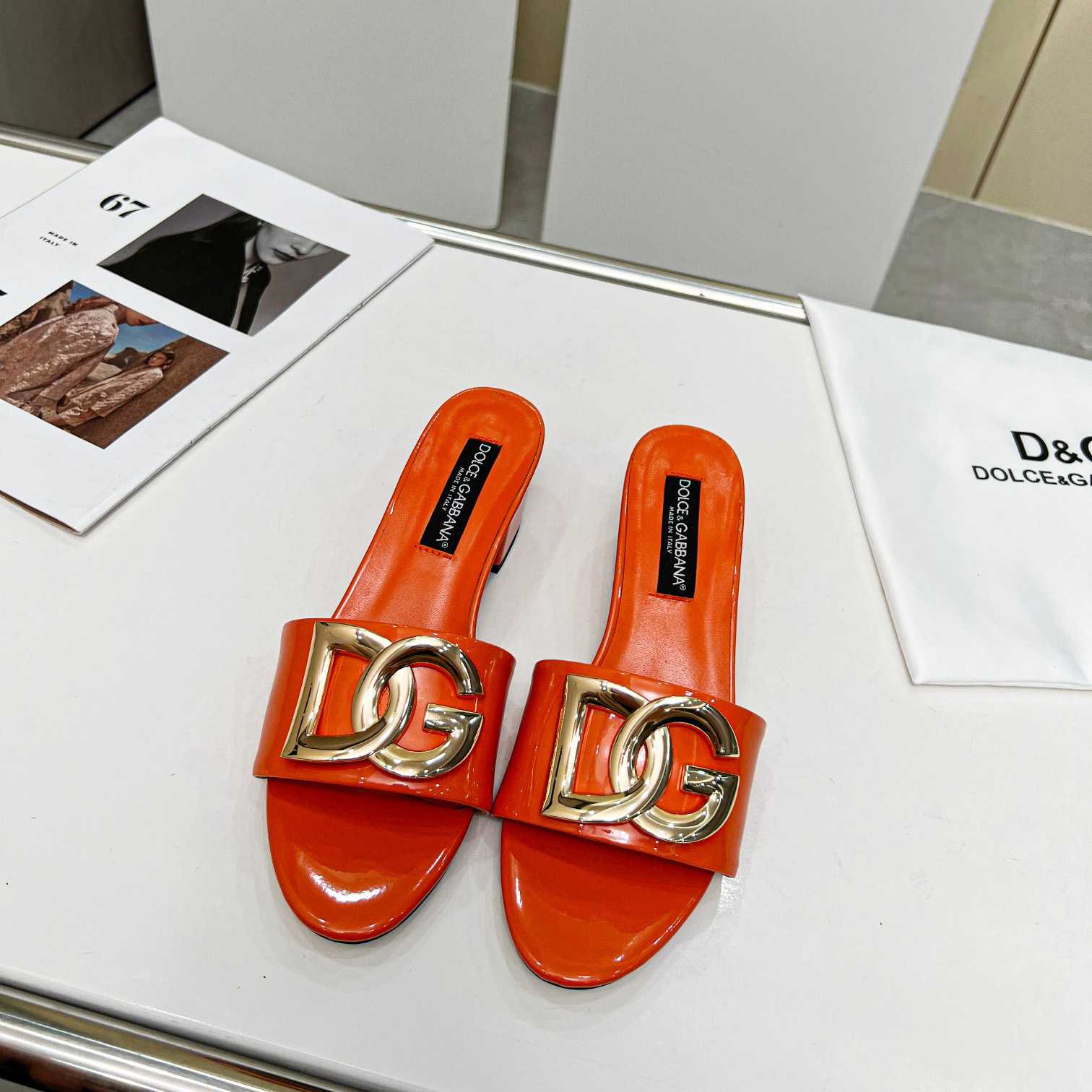 Dolce & Gabbana Polished Calfskin Sliders With DG Logo - PerfectKickZ