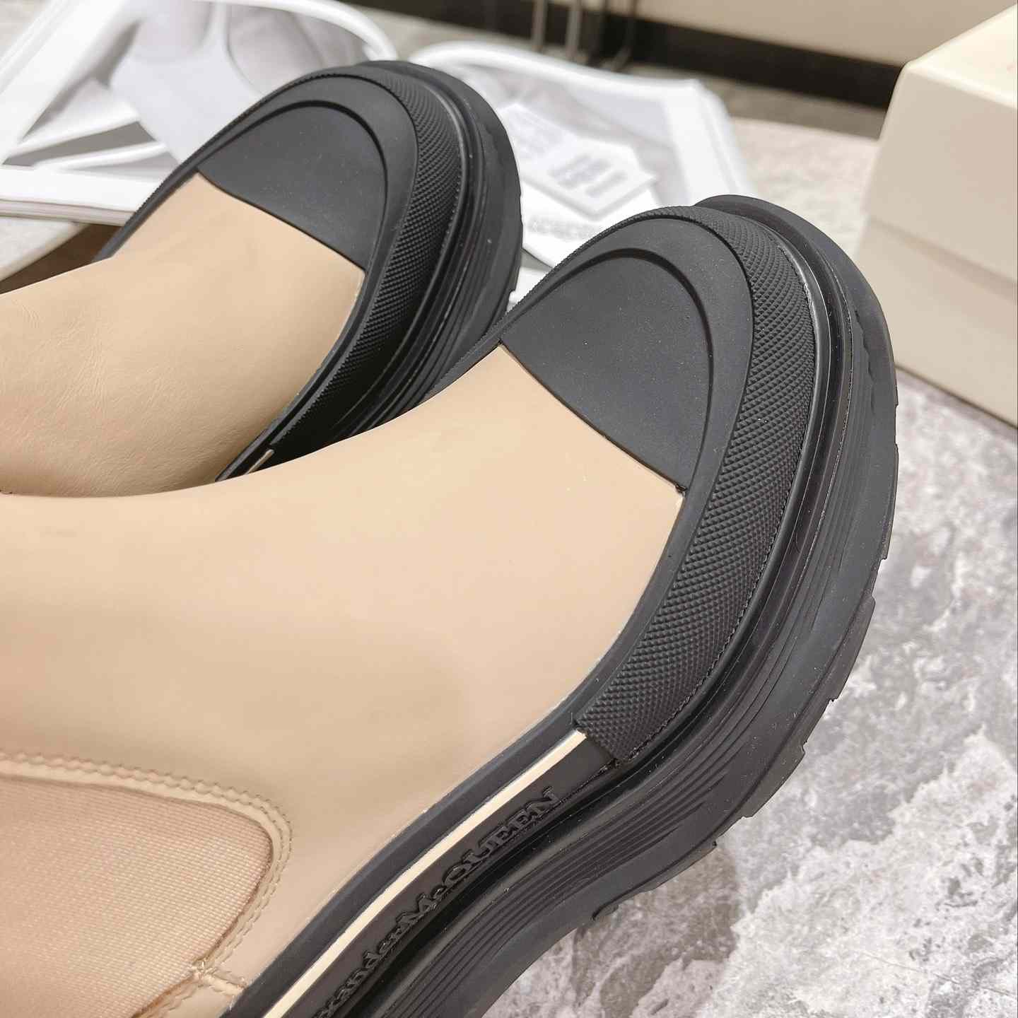 Alexander Mqueen Tread Slick Chelsea Boots - PerfectKickZ