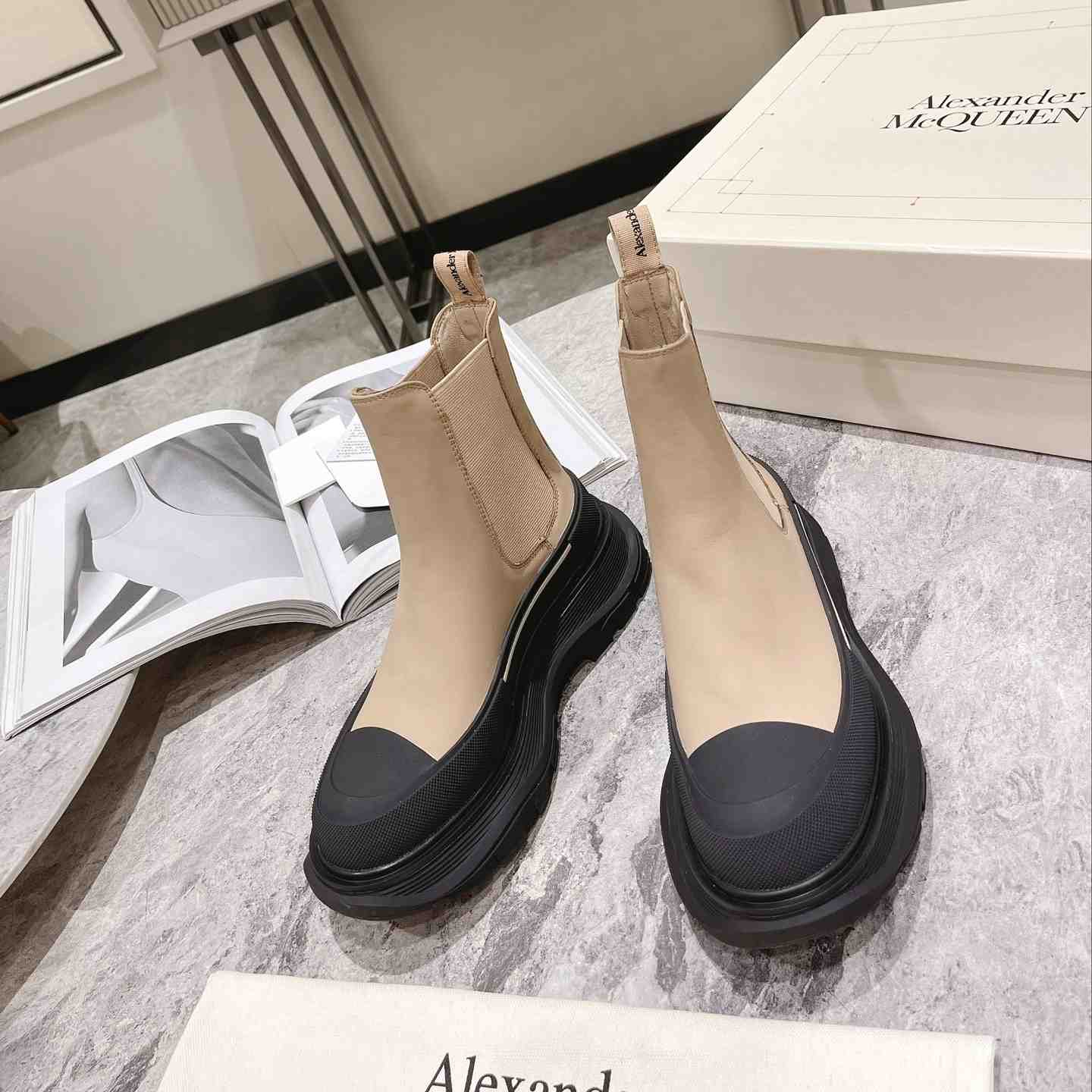 Alexander Mqueen Tread Slick Chelsea Boots - PerfectKickZ