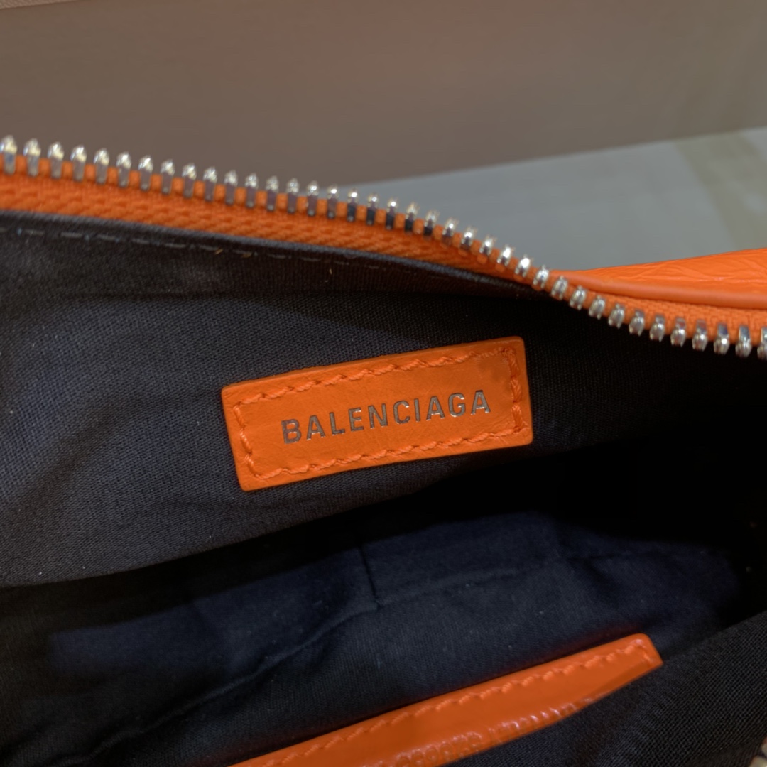 Balenciaga Le Cagole XS Shoulder Bag (26-12-6cm) - PerfectKickZ