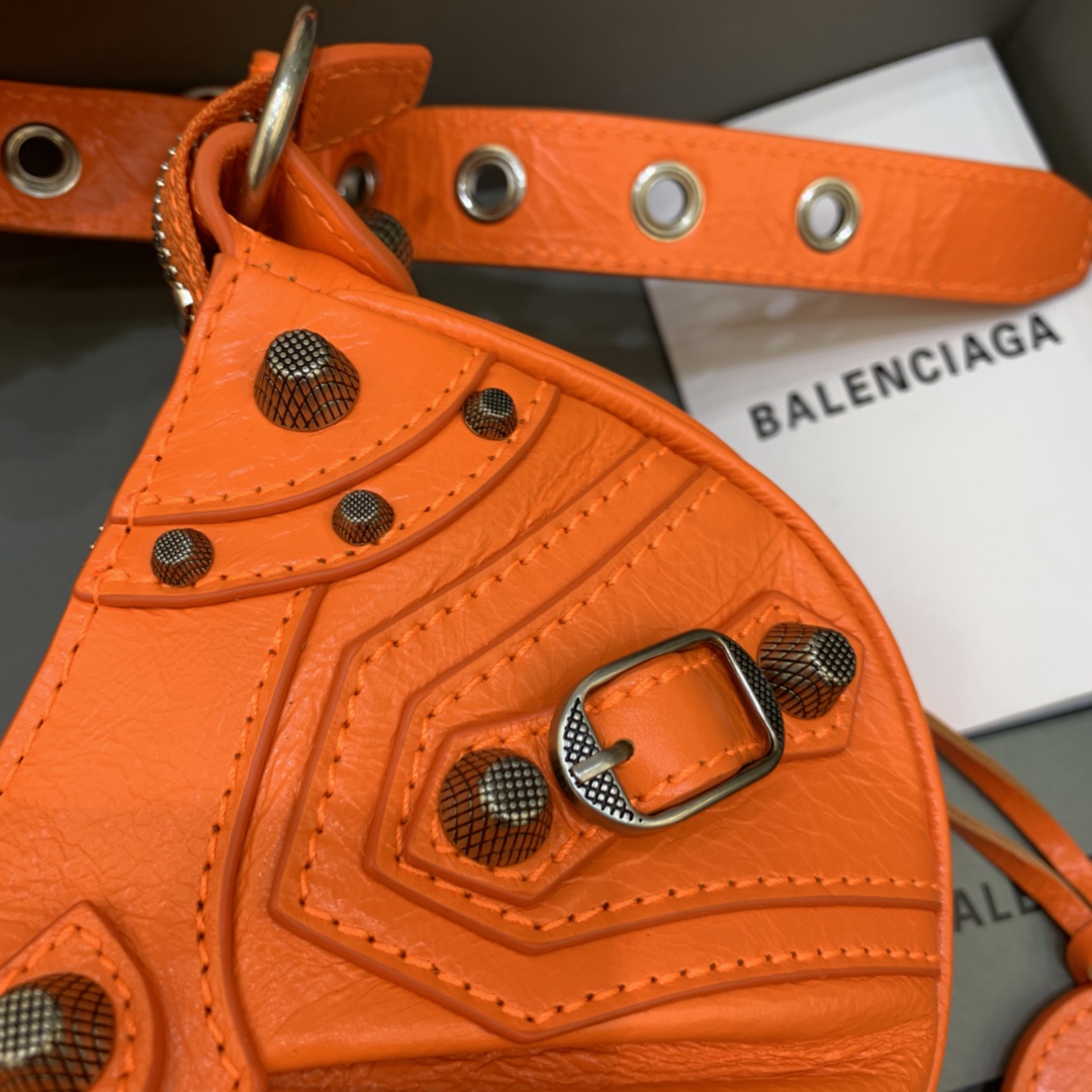Balenciaga Le Cagole XS Shoulder Bag (26-12-6cm) - PerfectKickZ