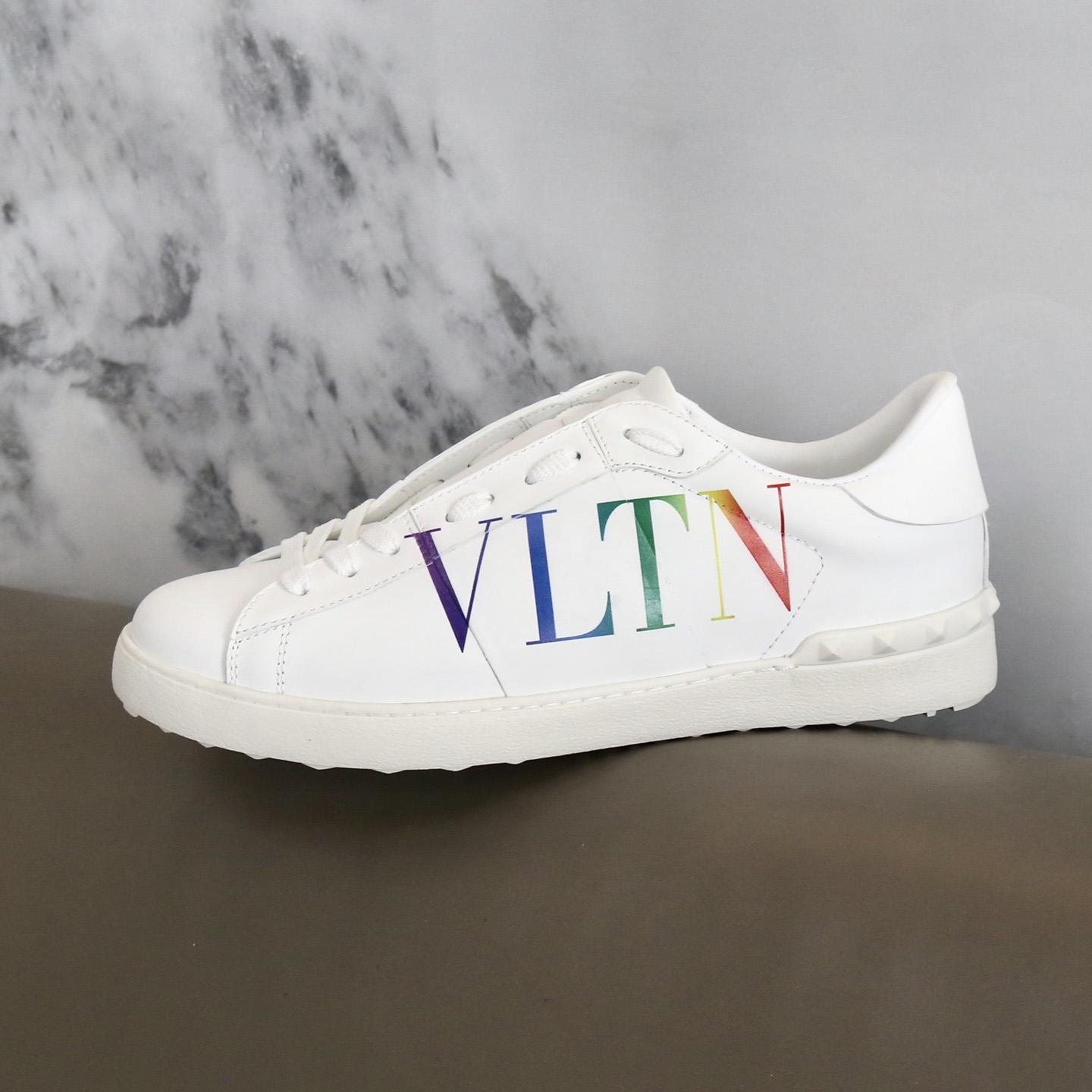 Valenti Garavani Logo Print Sneakers - PerfectKickZ