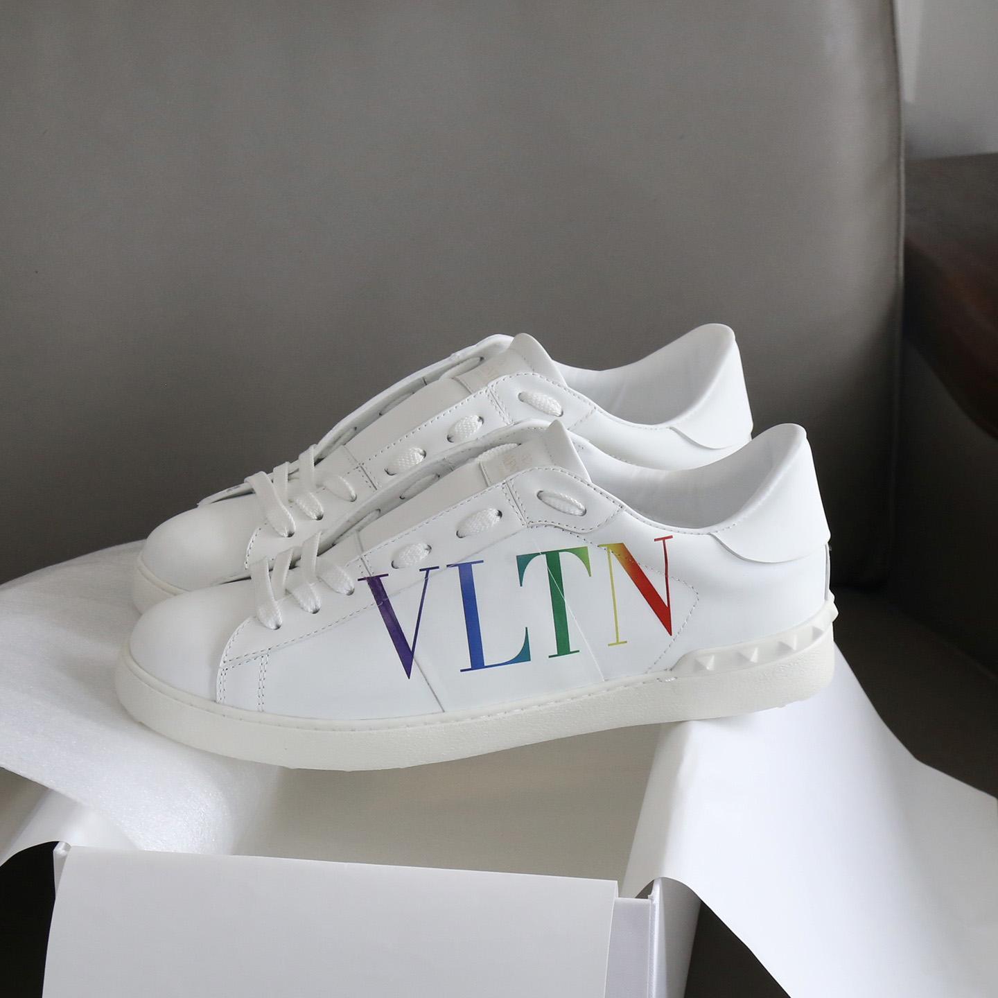 Valenti Garavani Logo Print Sneakers - PerfectKickZ