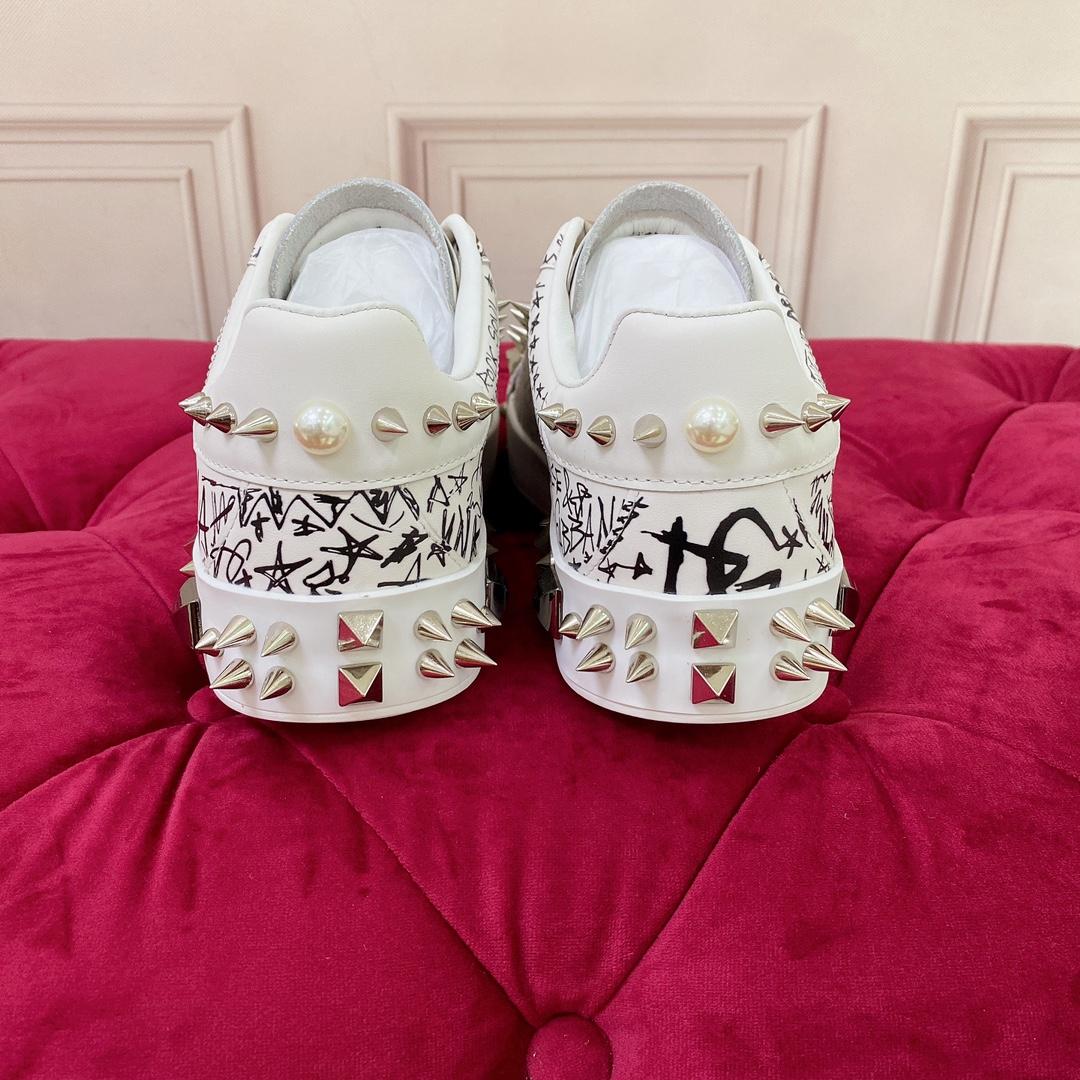 Dolce & Gabbana Calfskin Nappa Portofino Sneakers With Studs - PerfectKickZ