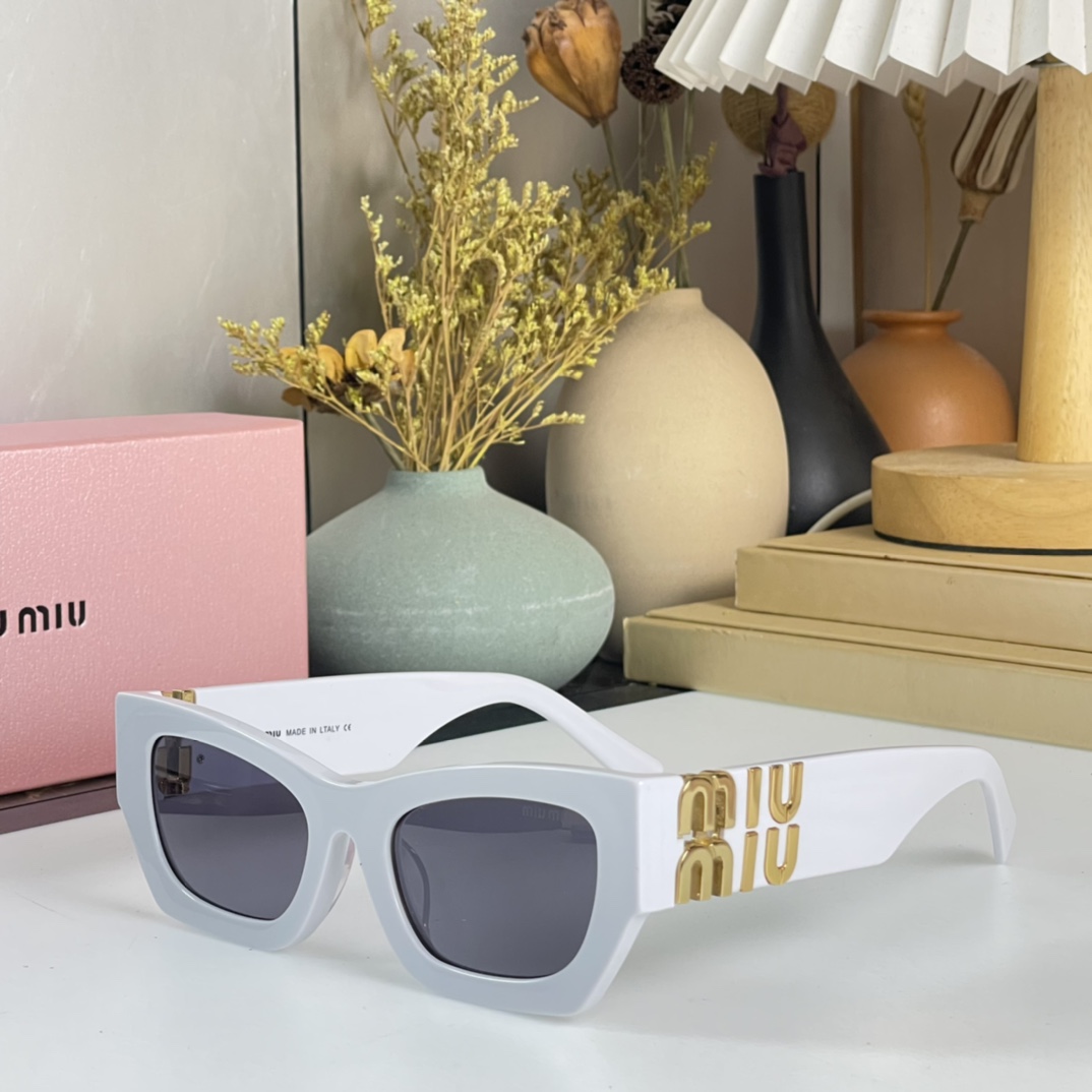 Miu Miu Glimpse Sunglasses - PerfectKickZ