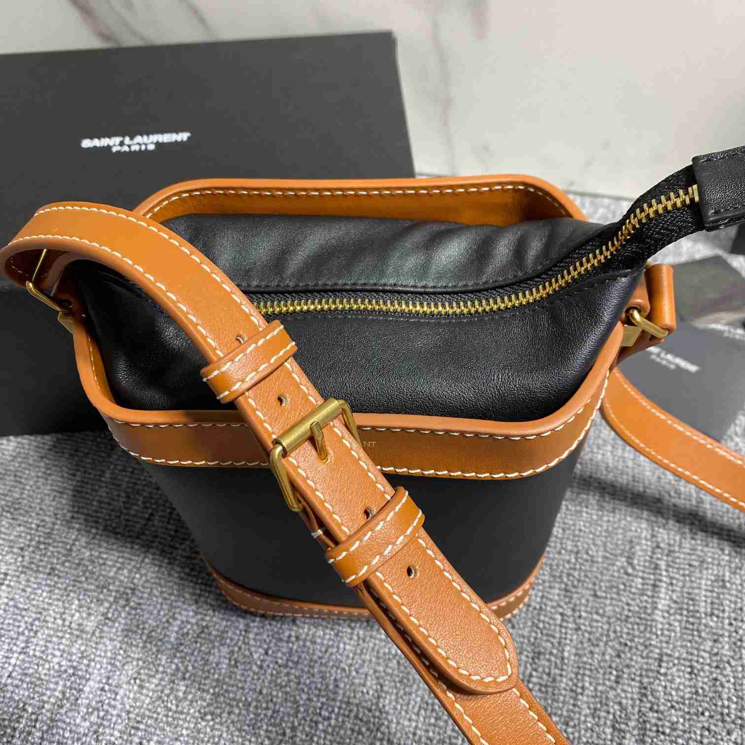 Saint Laurent Aphile Bucket Crossbody Pouch In Smooth Leather - PerfectKickZ