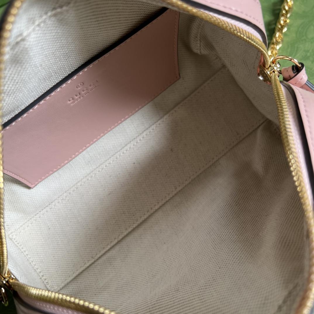 Gucci GG Matelassé Mini Bag(19*13*11cm) - 