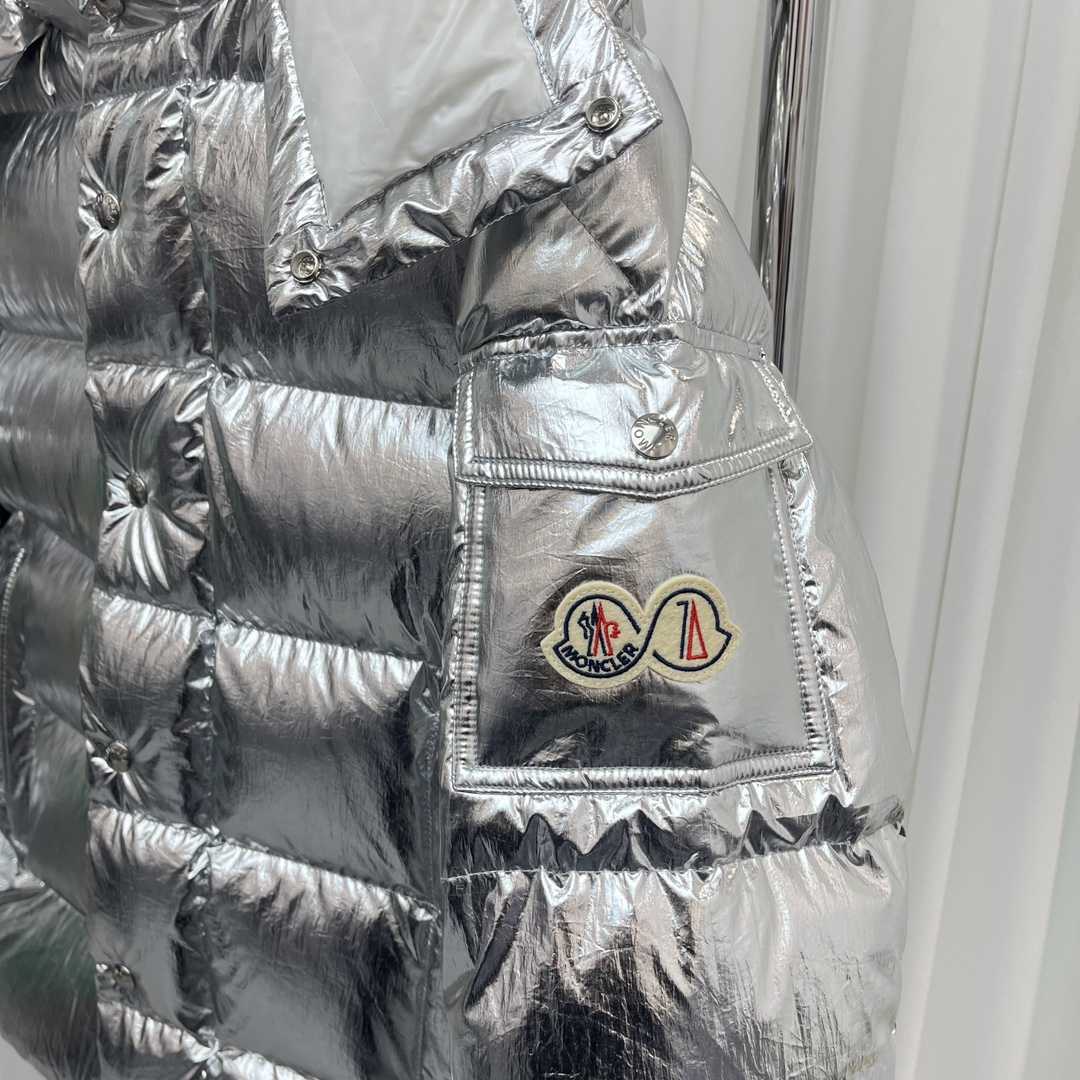 Moncler Maya 70 Short Down Jacket - PerfectKickZ
