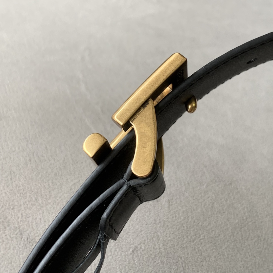 Fendi Black Leather Belt - PerfectKickZ
