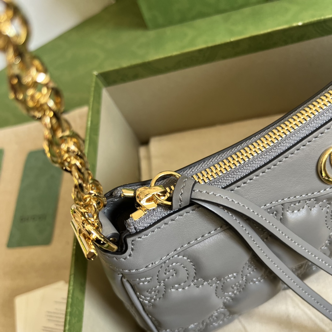 Gucci GG Matelassé Handbag(25-15-8cm) - 