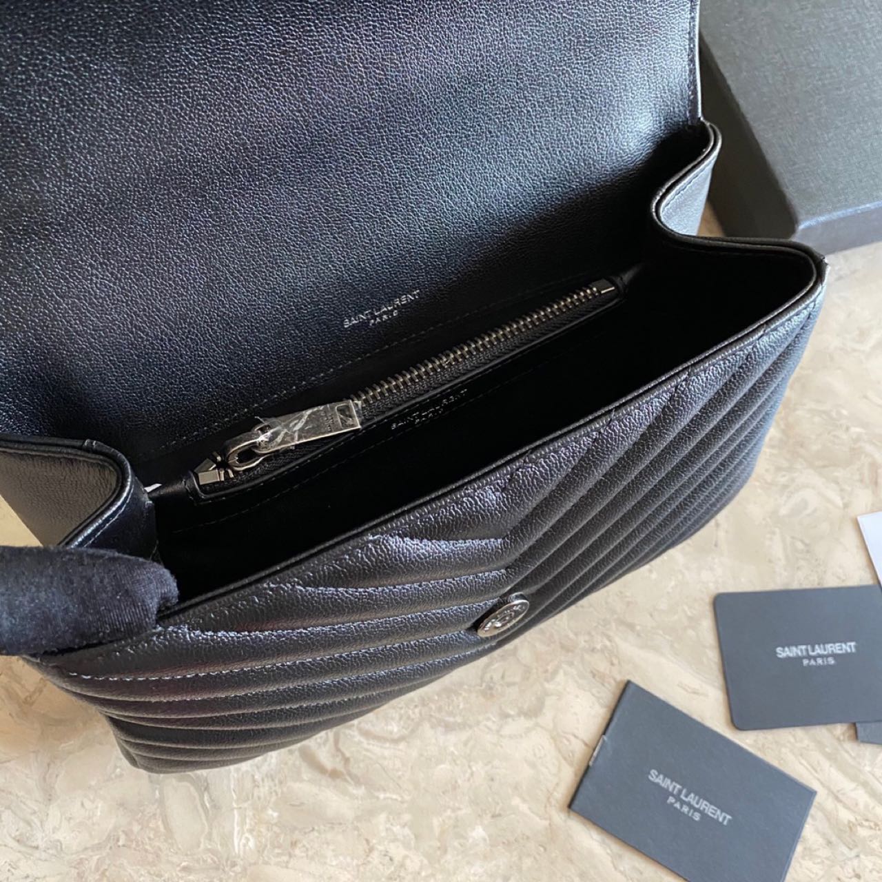 Saint Laurent College Shoulder Bag    24cm - PerfectKickZ