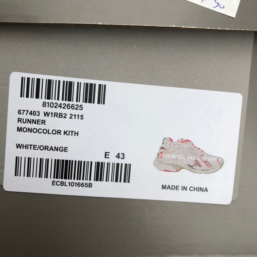 Balenciaga Runner Sneaker In Fluo Orange - 