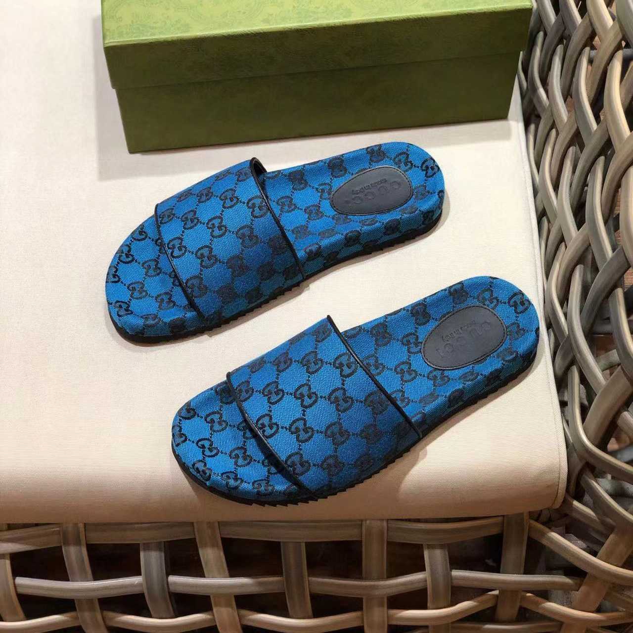 Gucci Men's GG Canvas Slide Sandal - PerfectKickZ
