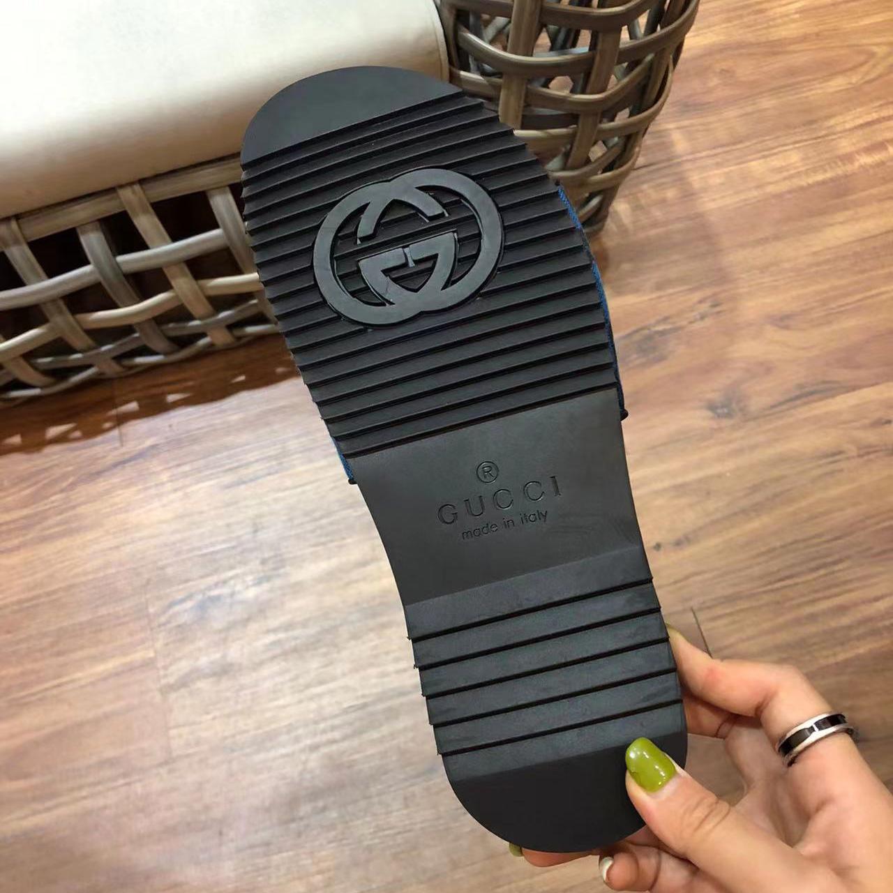 Gucci Men's GG Canvas Slide Sandal - PerfectKickZ
