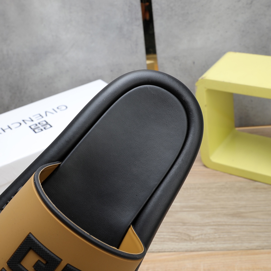 Givenchy 4G Logo Rubber Slides Sandals - PerfectKickZ