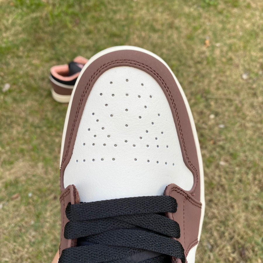 Air Jordan 1 Low  “Mocha Brown” Sneaker   DC6991-200 - 