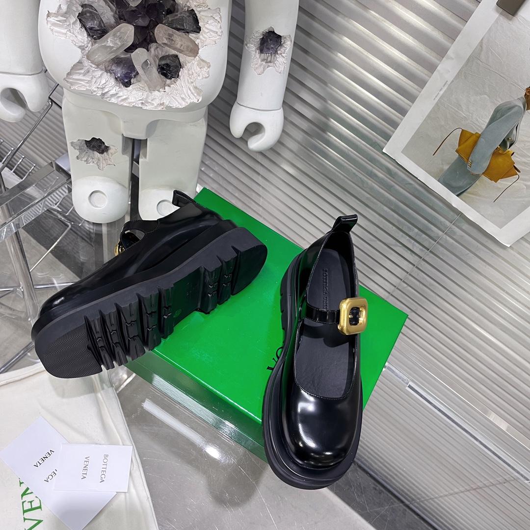 Bottega Veneta Lug Mary-Jane Flats - PerfectKickZ