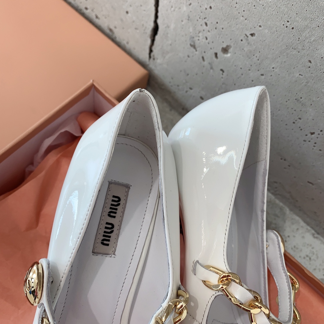 Miu Miu Patent Leather Pumps - PerfectKickZ