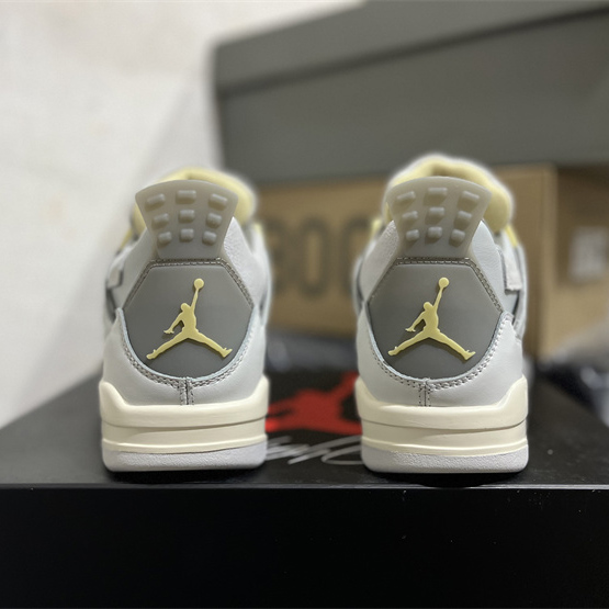 Air Jordan 4 SE Craft “Photon Dust”Sneaker      DV2262-021 - 
