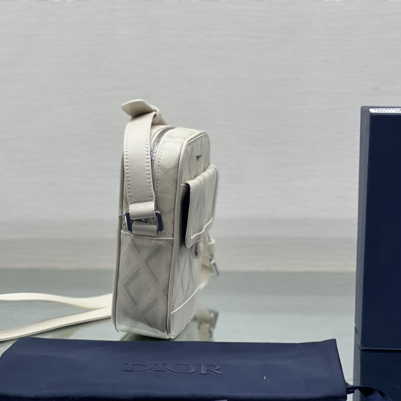 Dior Hit The Road Vertical Pouch  - 