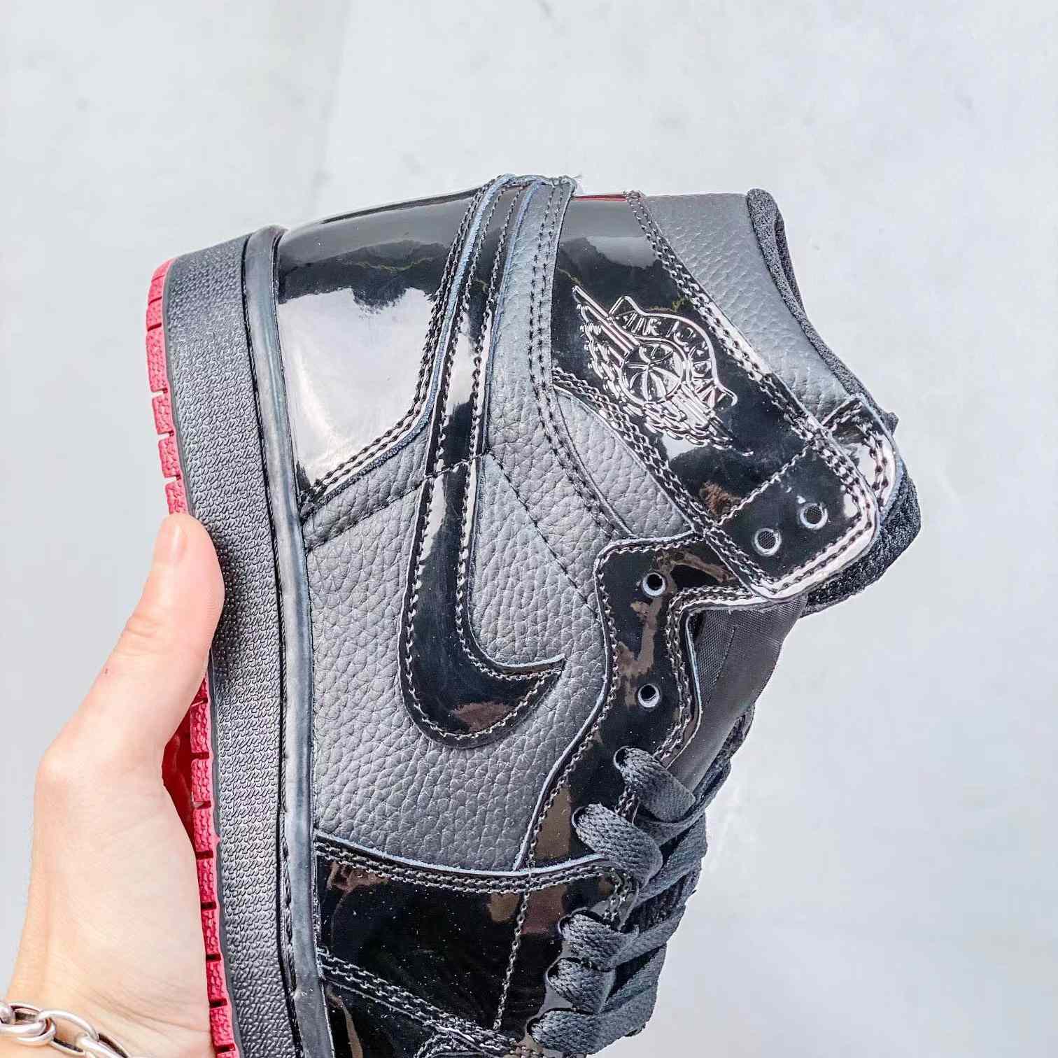 Air Jordan 1 Retro High OG " SP Gina "  Sneaker      cd7071-001 - 