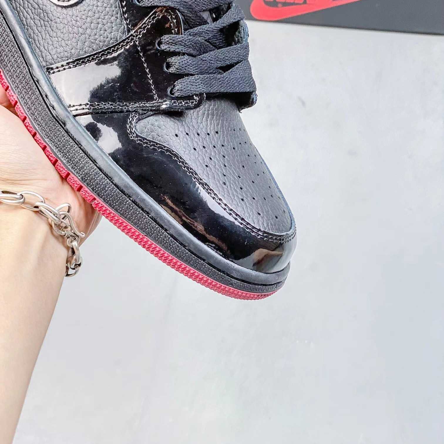 Air Jordan 1 Retro High OG " SP Gina "  Sneaker      cd7071-001 - 