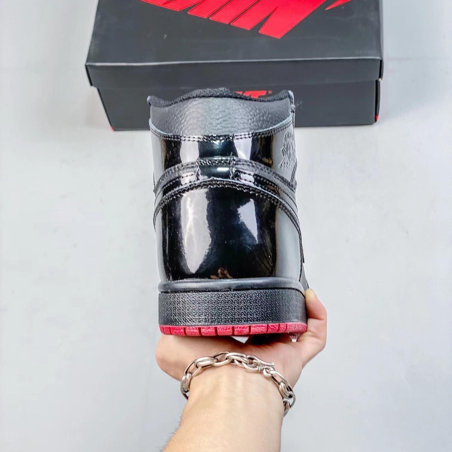 Air Jordan 1 Retro High OG " SP Gina "  Sneaker      cd7071-001 - 