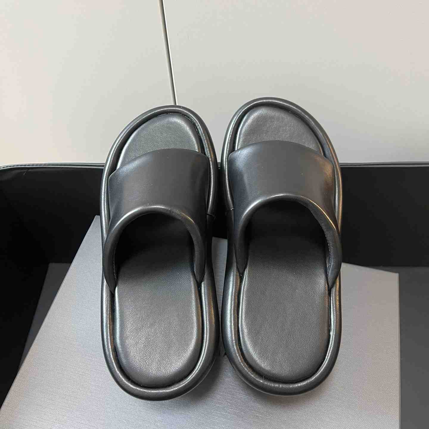 Balenciaga Black Rise Wedge Sandals - PerfectKickZ