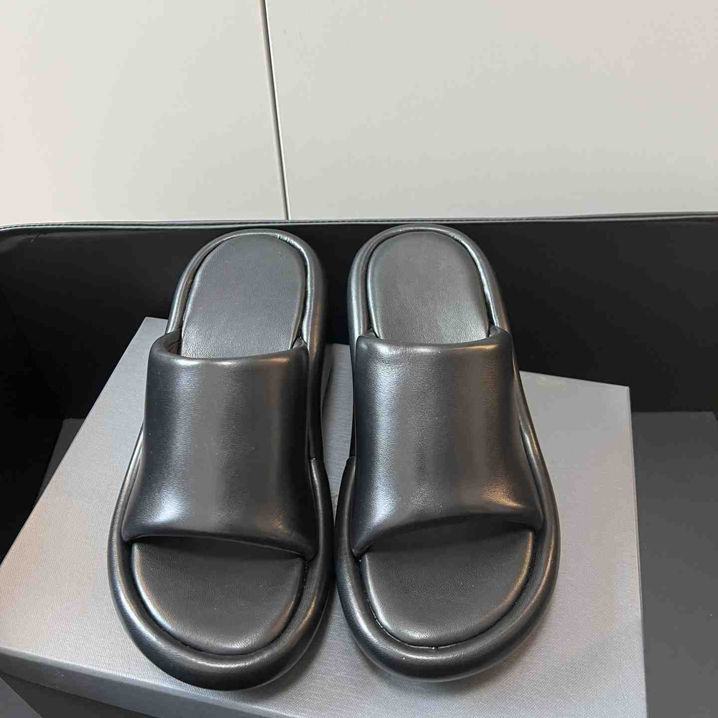 Balenciaga Black Rise Wedge Sandals - PerfectKickZ
