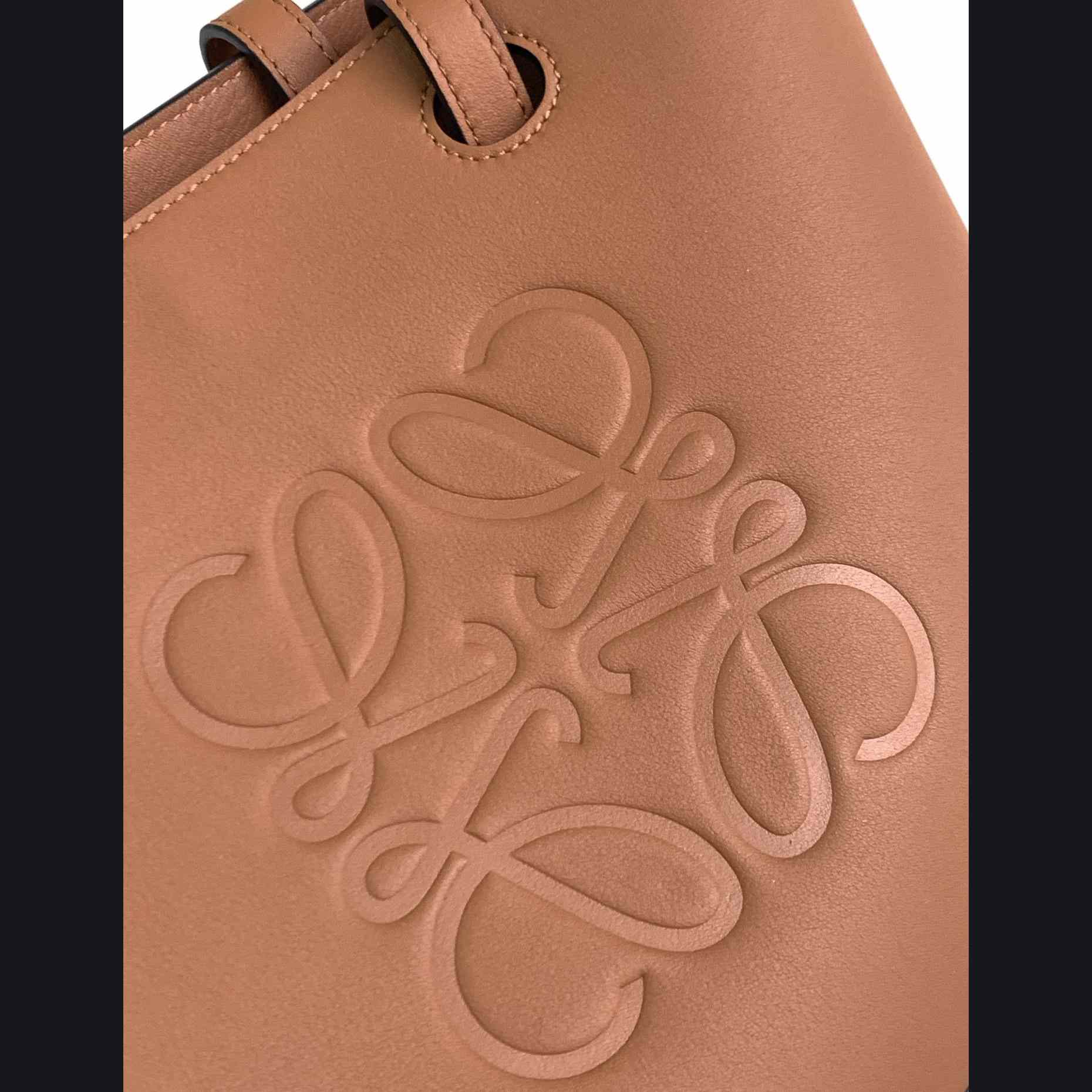 Loewe Small Anagram Tote Bag In Classic Calfskin - PerfectKickZ