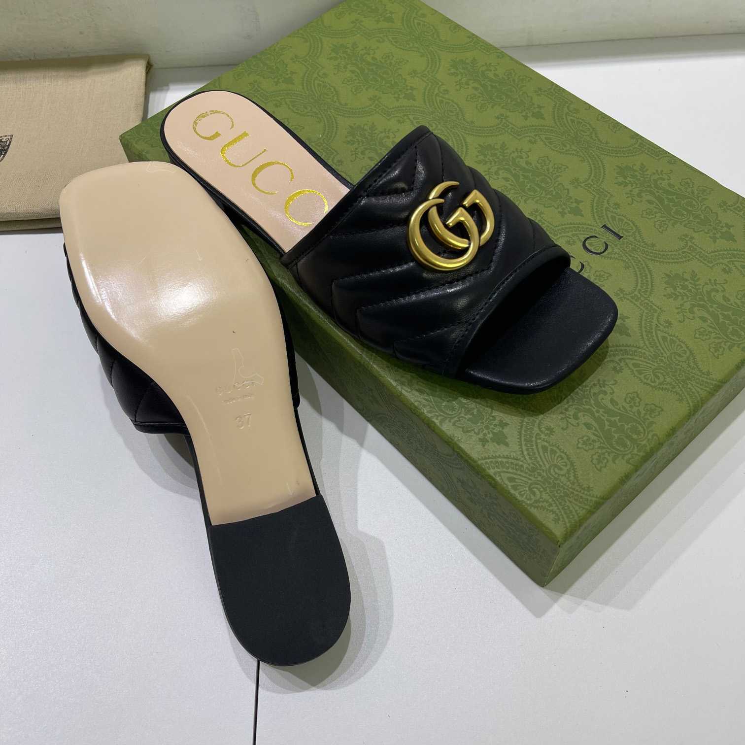 Gucci Women's Slide With Double G - PerfectKickZ