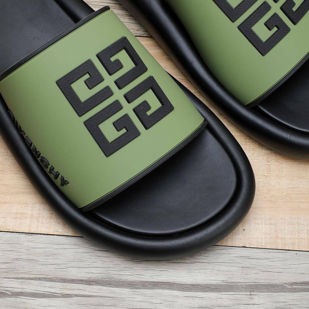 Givenchy 4G Logo Rubber Slides Sandals - PerfectKickZ